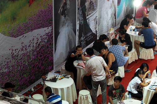 2012年全國(guó)禮儀慶典產(chǎn)品交易會(huì)暨婚博會(huì)在濟(jì)南舉行